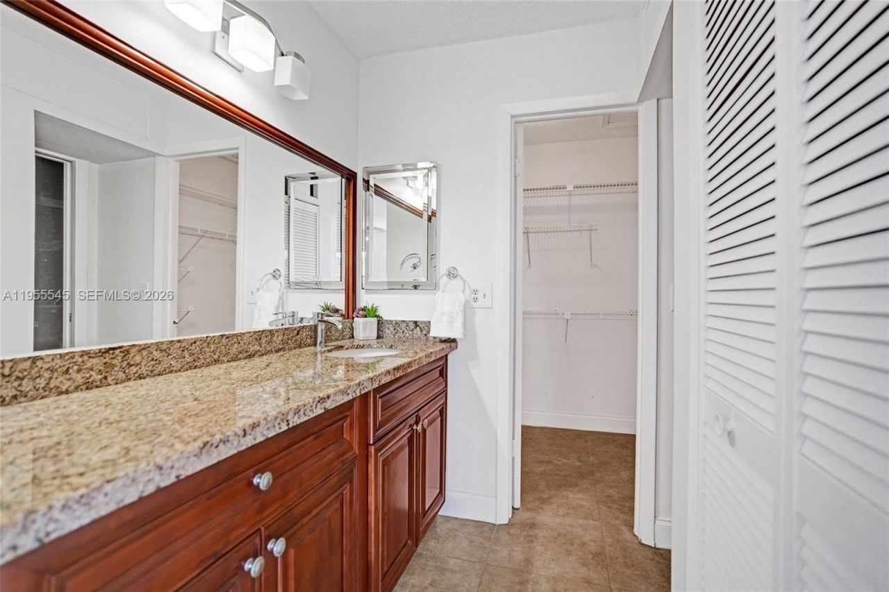 8914 Belle Aire Dr, Boca Raton, FL 33433 Photo