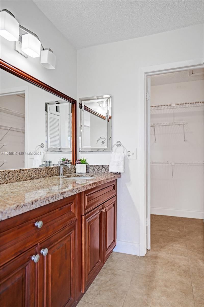 8914 Belle Aire Dr, Boca Raton, FL 33433 Photo