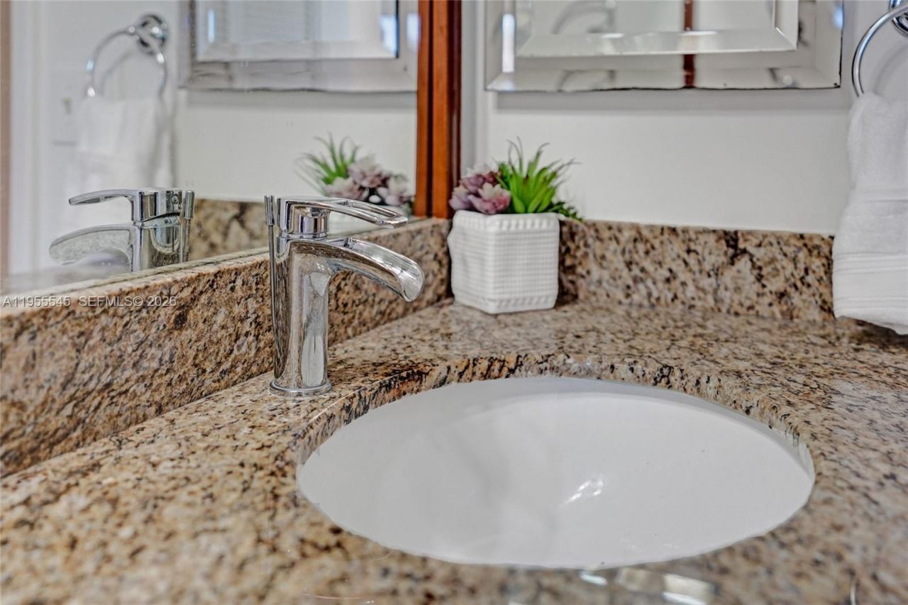 8914 Belle Aire Dr, Boca Raton, FL 33433 Photo