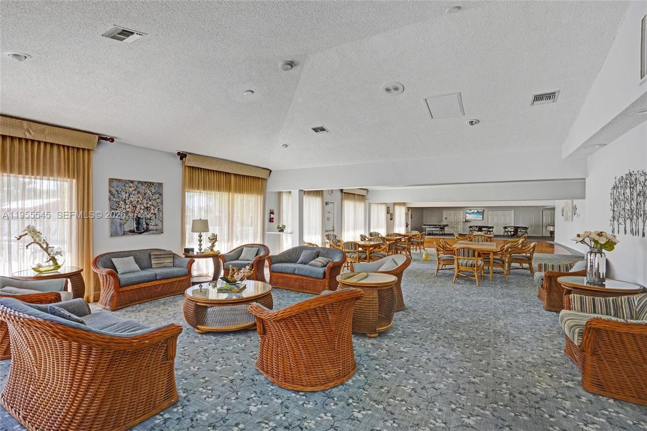 8914 Belle Aire Dr, Boca Raton, FL 33433 Photo