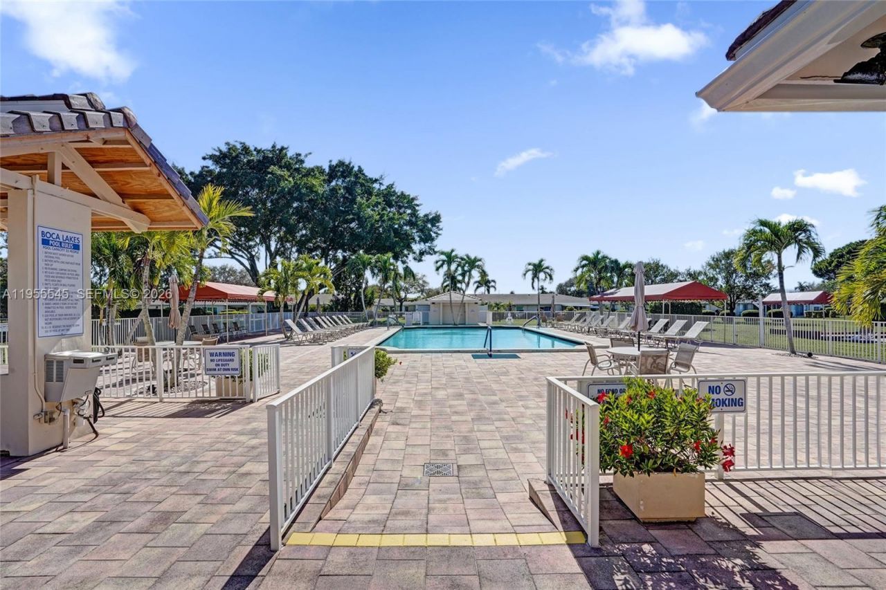 8914 Belle Aire Dr, Boca Raton, FL 33433 Photo