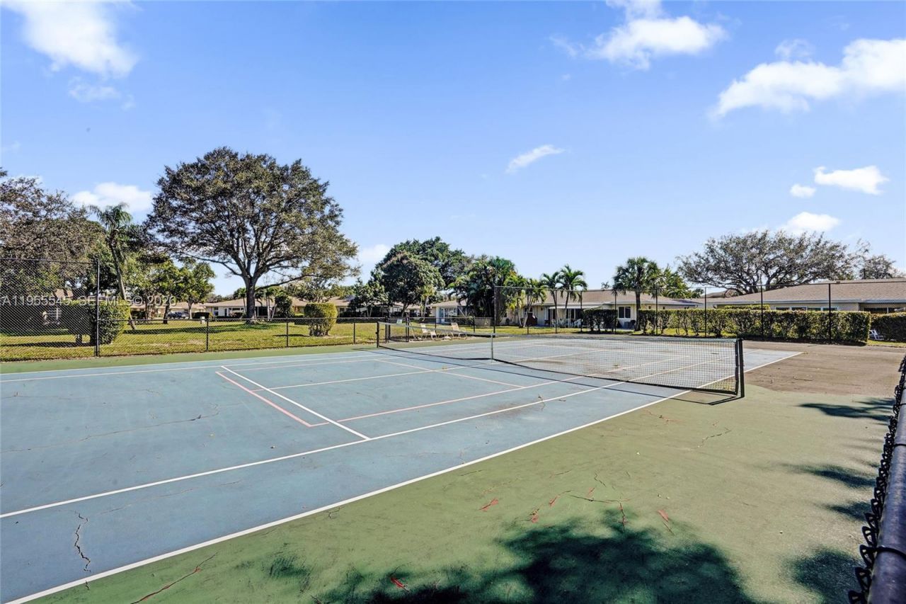 8914 Belle Aire Dr, Boca Raton, FL 33433 Photo