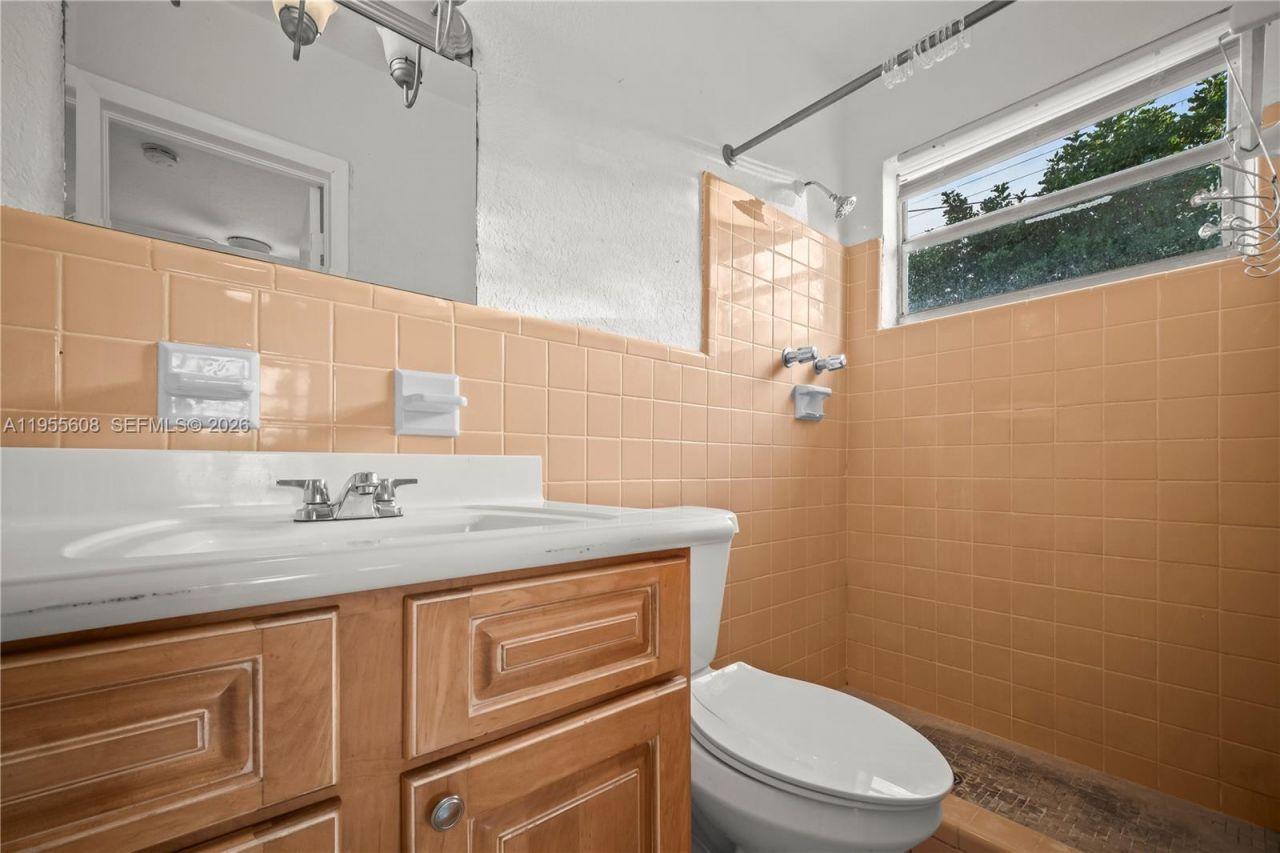 701 N 70th Ave, Hollywood, FL 33024 Photo