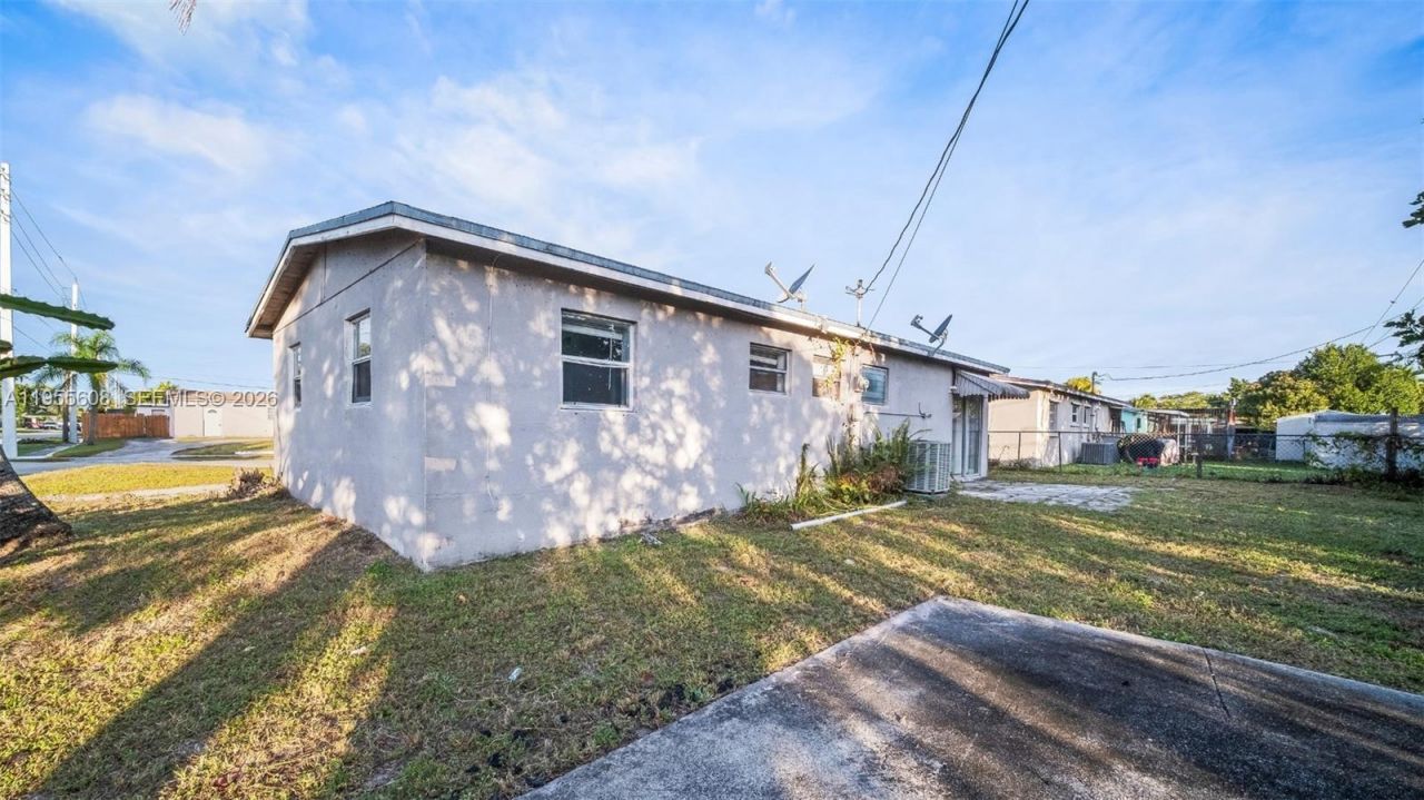 701 N 70th Ave, Hollywood, FL 33024 Photo