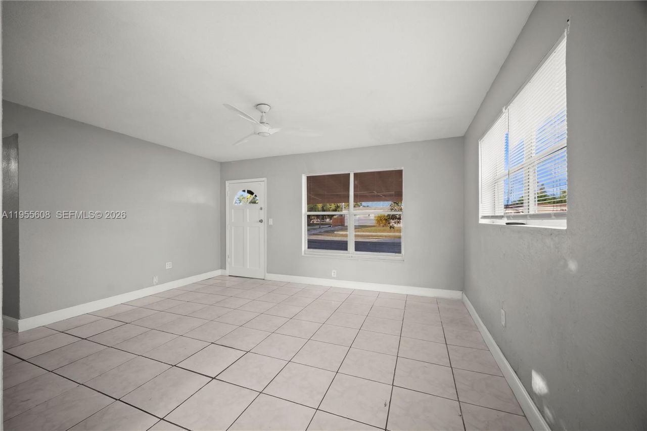 701 N 70th Ave, Hollywood, FL 33024 Photo