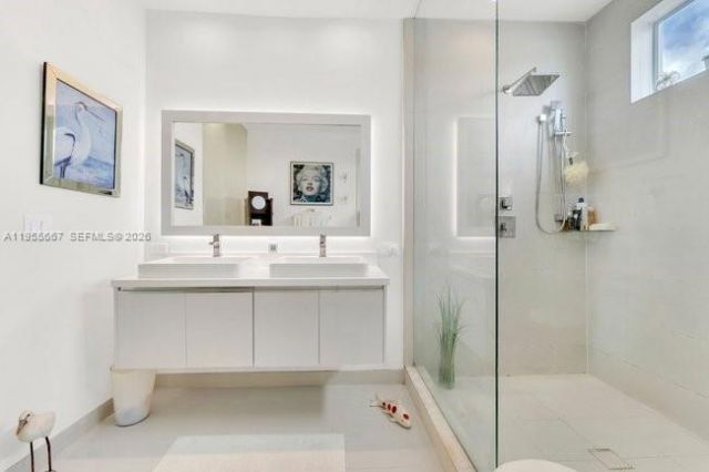 10424 NW 66th St, Doral, FL 33178 Photo