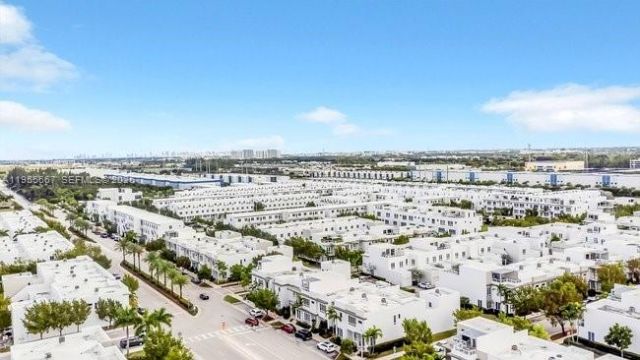 10424 NW 66th St, Doral, FL 33178 Photo