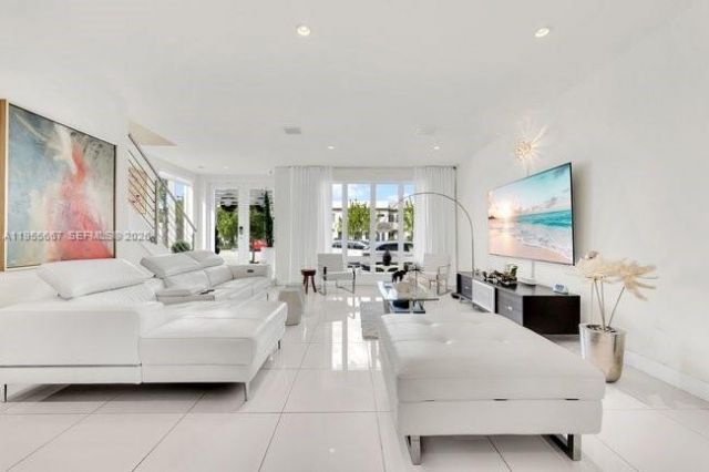 10424 NW 66th St, Doral, FL 33178 Photo