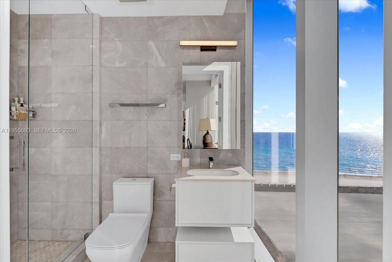 18501 Collins Ave, Unit 704, Sunny Isles Beach, FL 33160 Photo