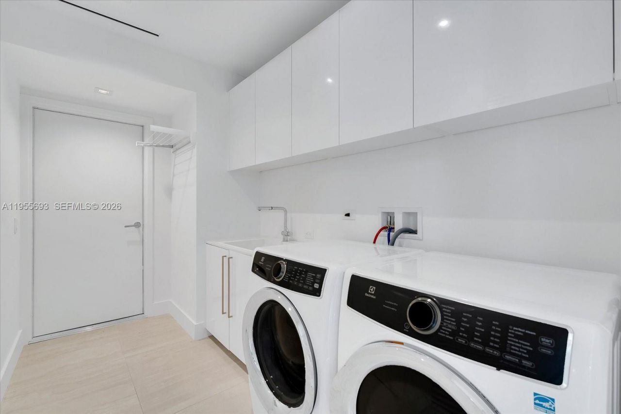 18501 Collins Ave, Unit 704, Sunny Isles Beach, FL 33160 Photo