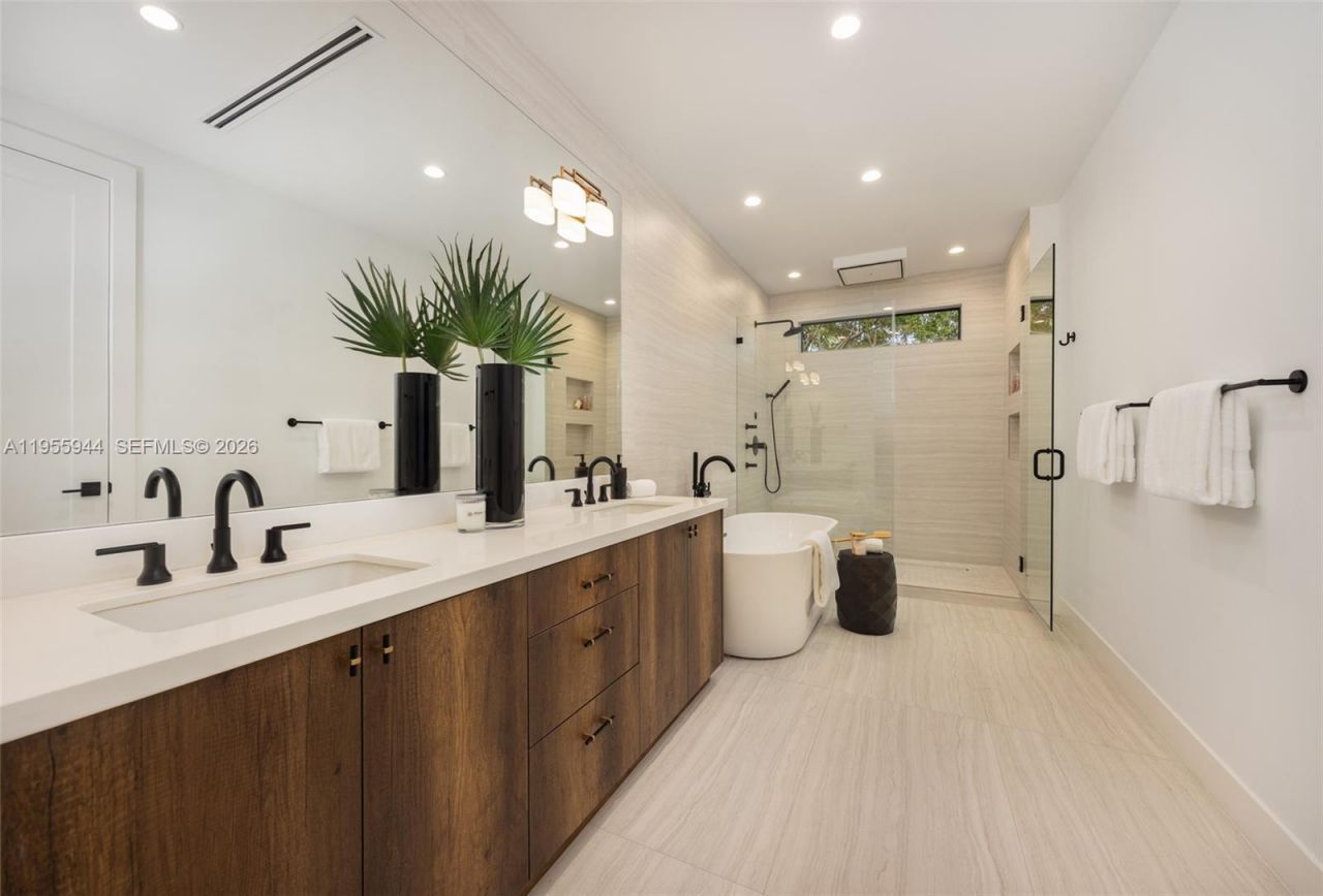 3151 Hibiscus St, Unit 3151, Miami, FL 33133 Photo