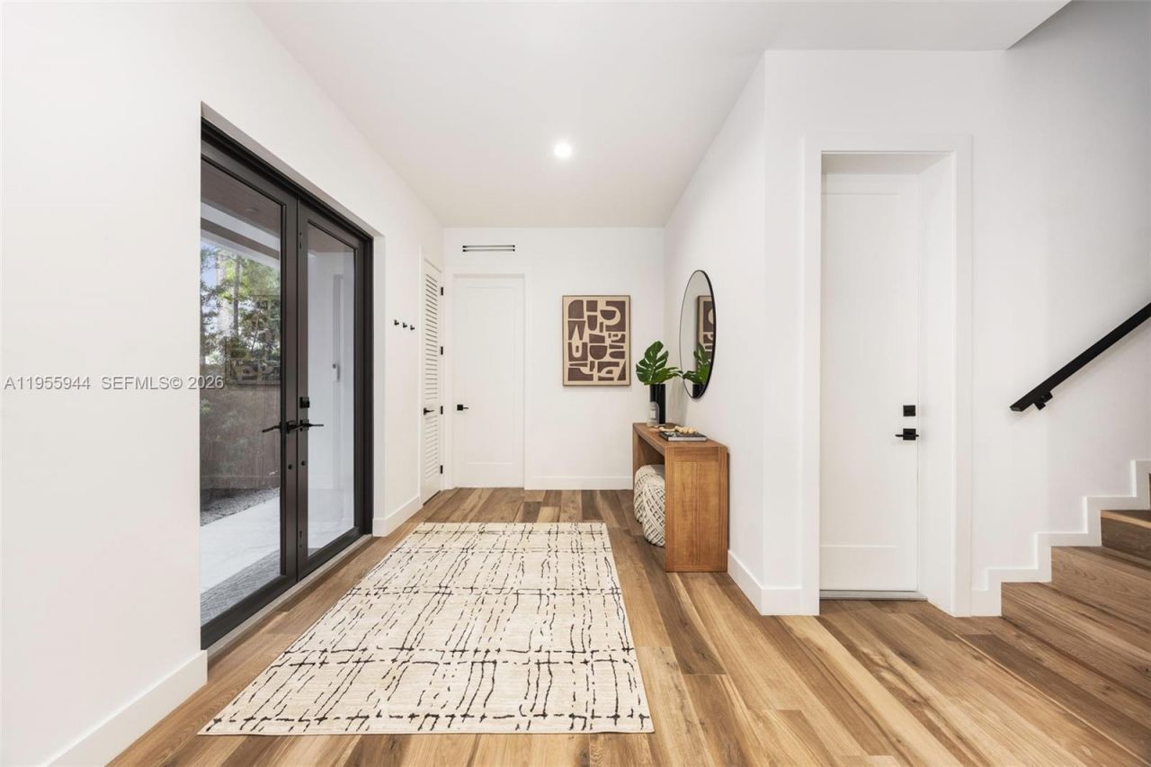 3151 Hibiscus St, Unit 3151, Miami, FL 33133 Photo