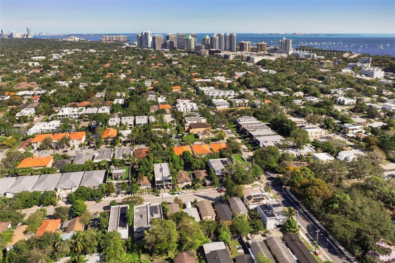 3151 Hibiscus St, Unit 3151, Miami, FL 33133 Photo