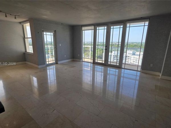 1351 NE Miami Gardens Dr, Unit PH15E, Miami, FL 33179
