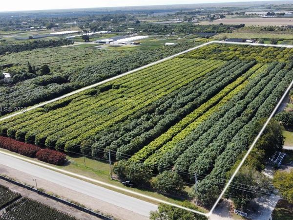 22020 SW 207th Ave , Miami, FL 33170