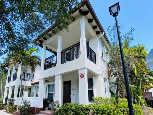 4676 Monarch Way , Coconut Creek, FL 33073