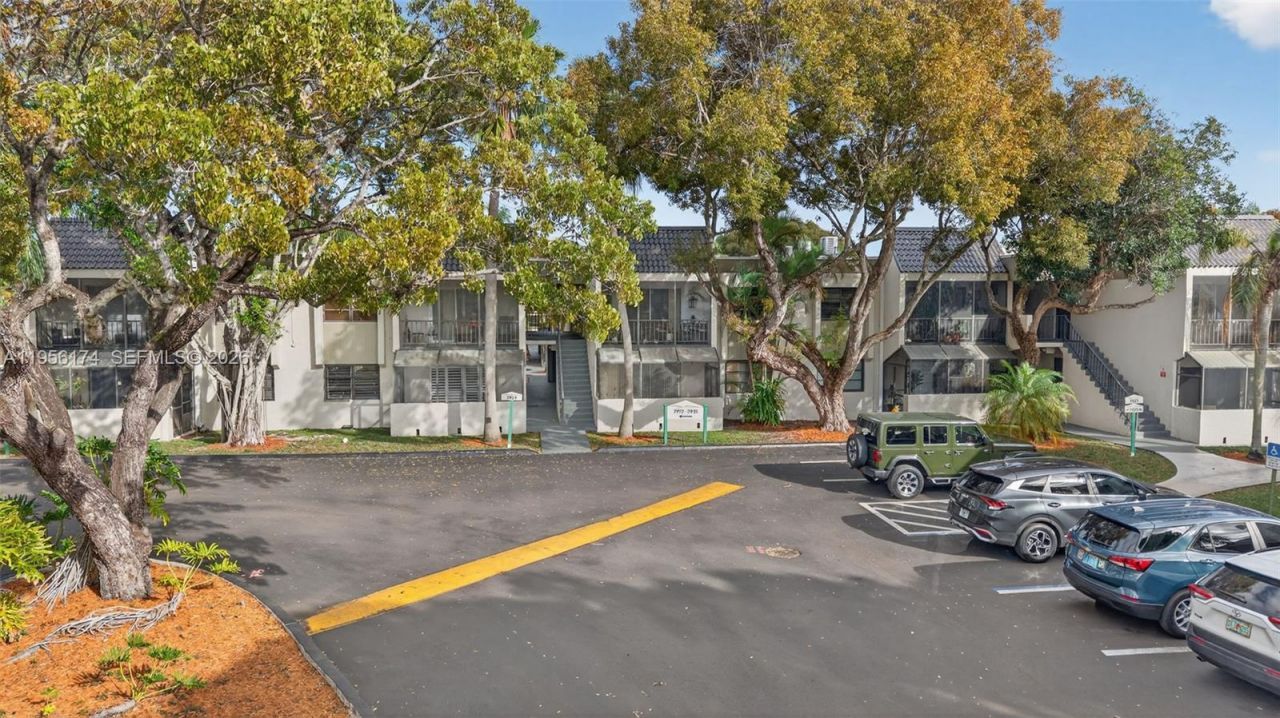 7929 SW 104th St, Unit 112E, Miami, FL 33156 Photo