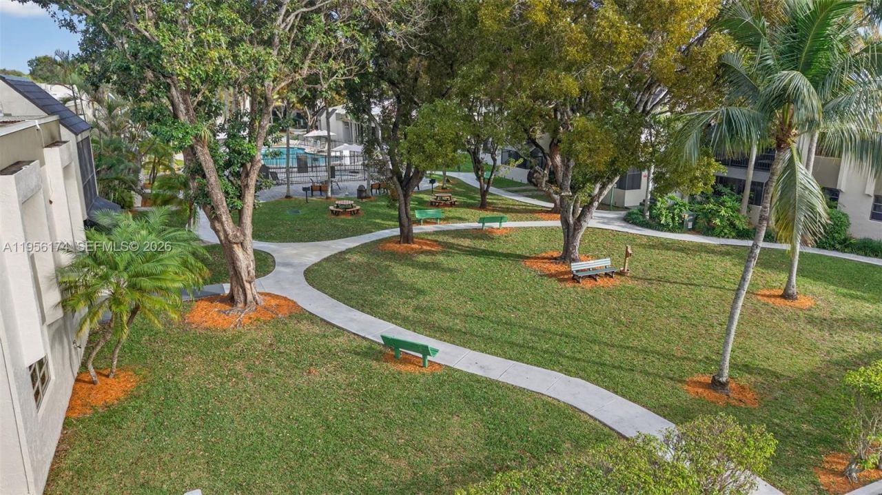 7929 SW 104th St, Unit 112E, Miami, FL 33156 Photo