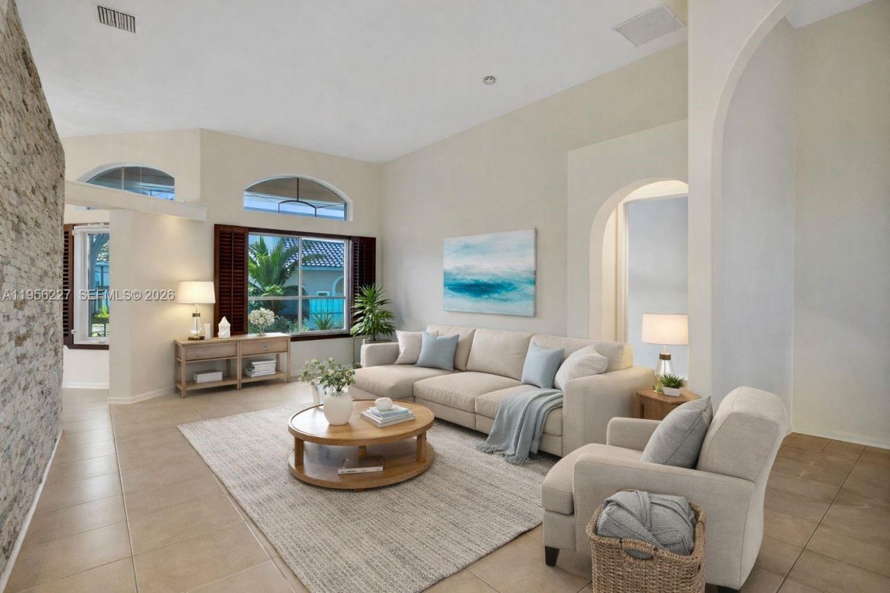 2024 NW 139th Ter, Pembroke Pines, FL 33028 Photo