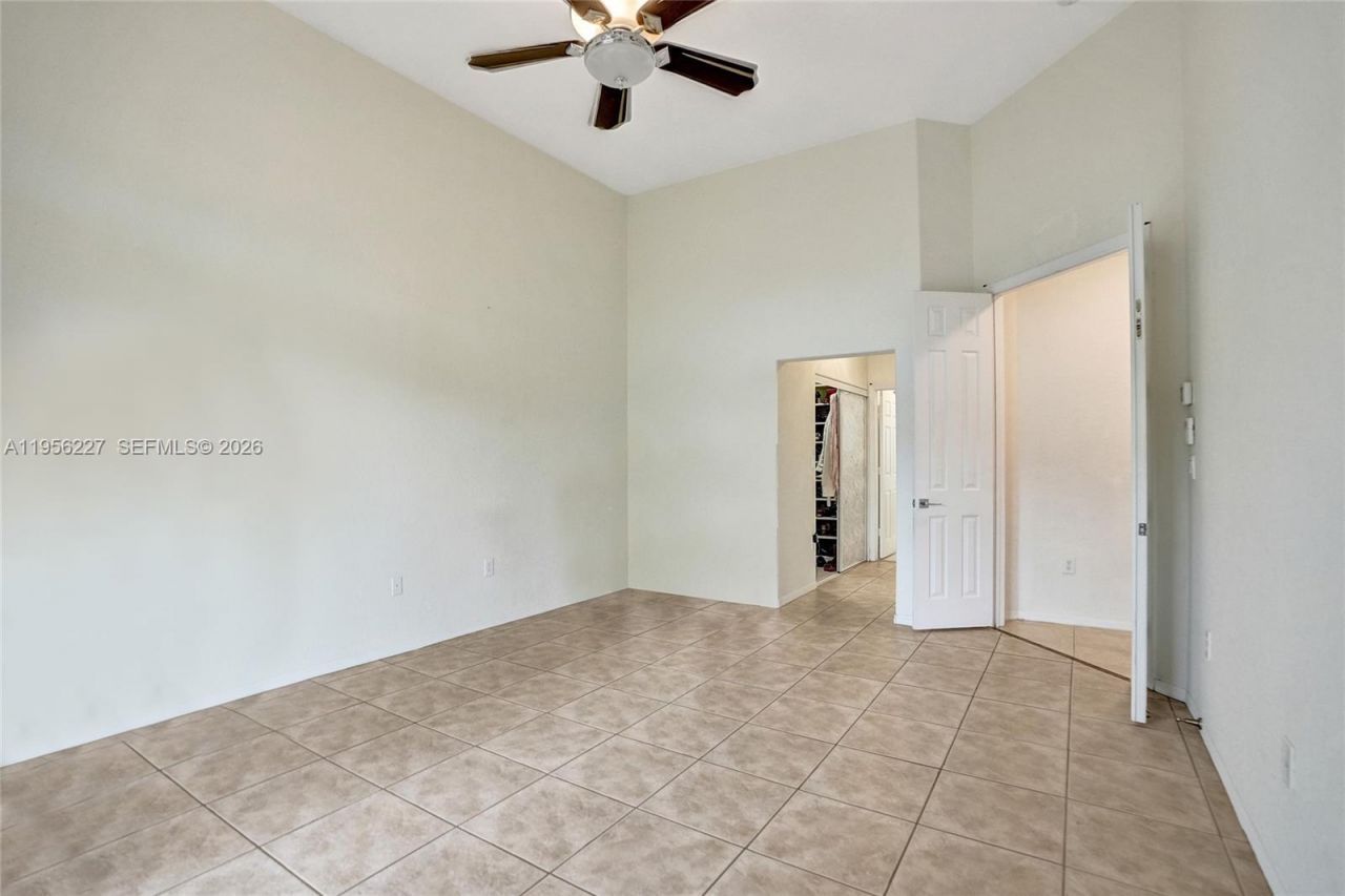2024 NW 139th Ter, Pembroke Pines, FL 33028 Photo