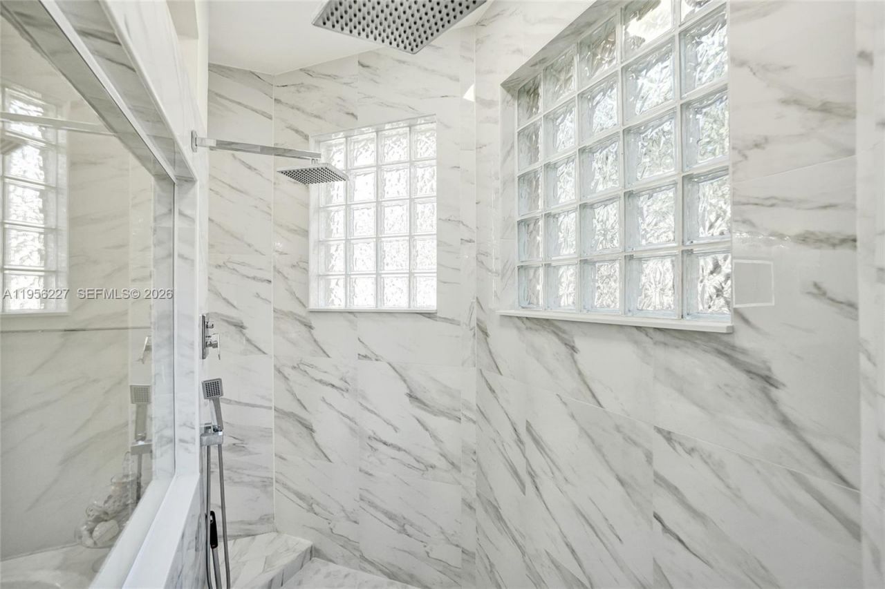 2024 NW 139th Ter, Pembroke Pines, FL 33028 Photo