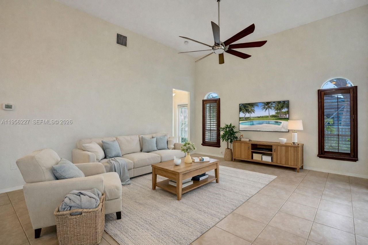 2024 NW 139th Ter, Pembroke Pines, FL 33028 Photo