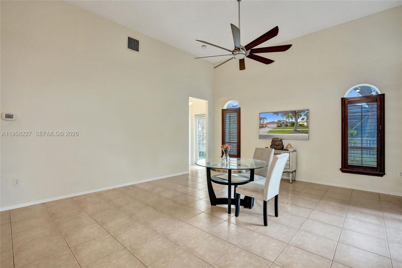2024 NW 139th Ter, Pembroke Pines, FL 33028 Photo