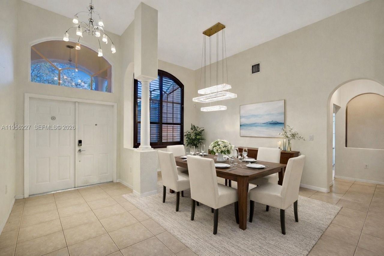 2024 NW 139th Ter, Pembroke Pines, FL 33028 Photo