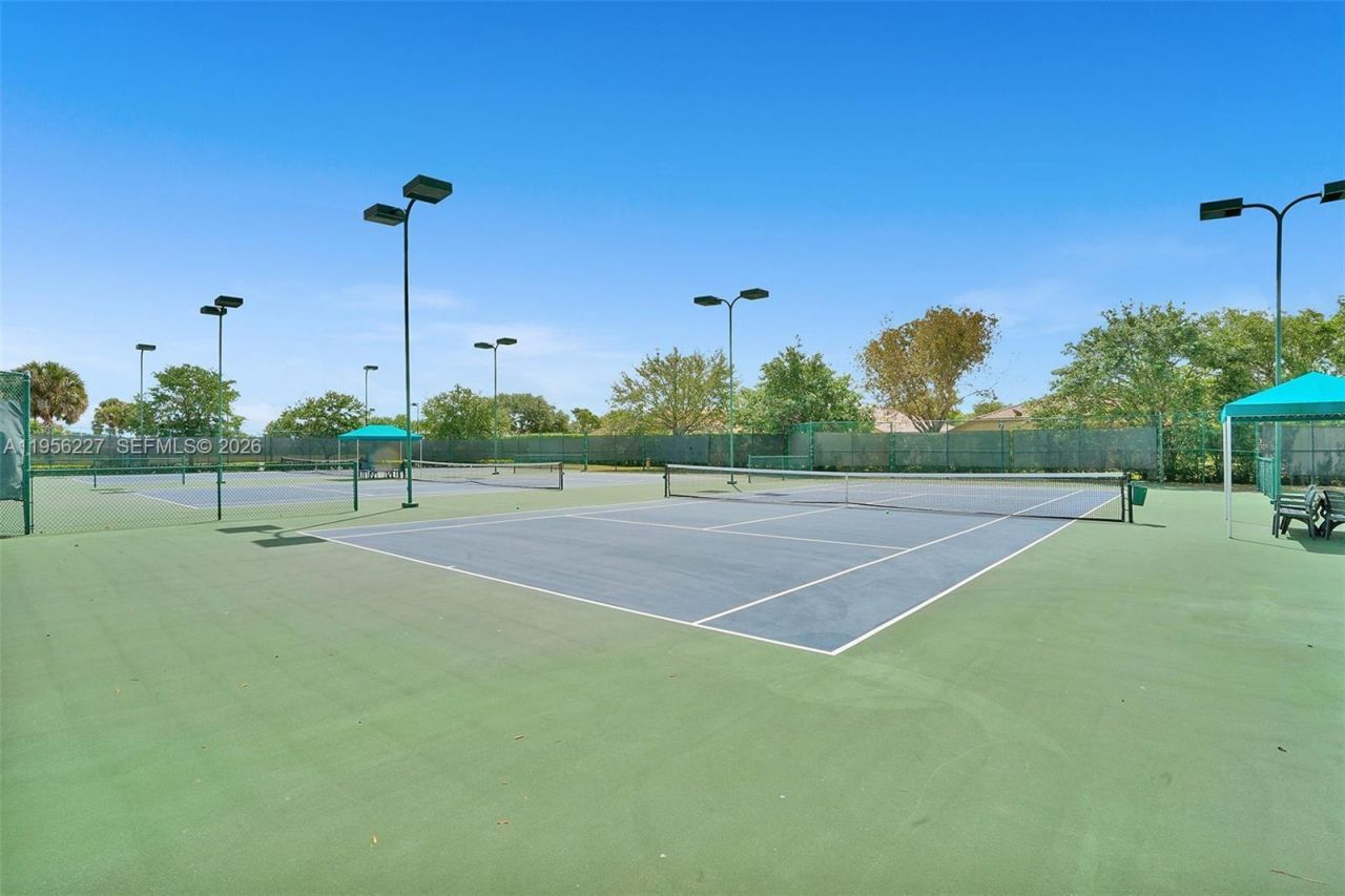 2024 NW 139th Ter, Pembroke Pines, FL 33028 Photo