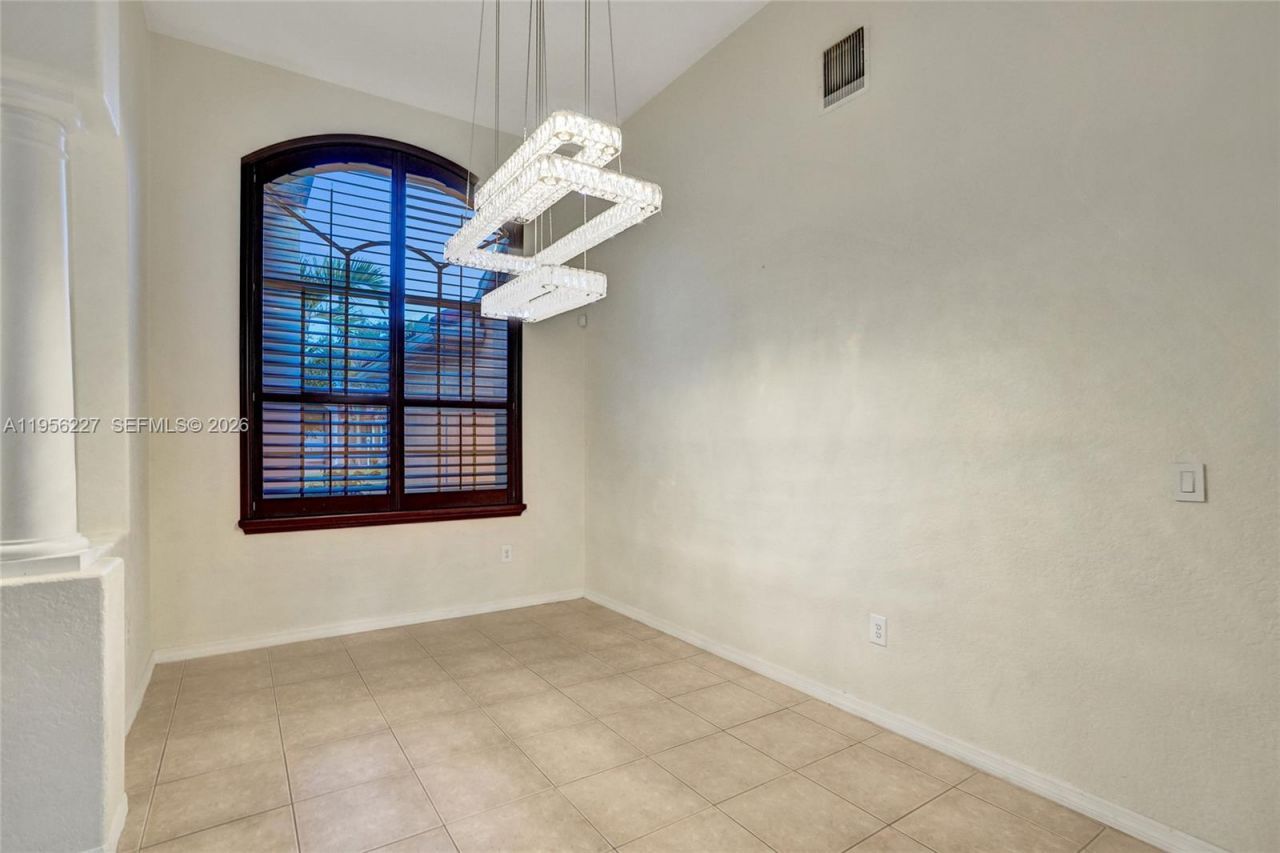 2024 NW 139th Ter, Pembroke Pines, FL 33028 Photo