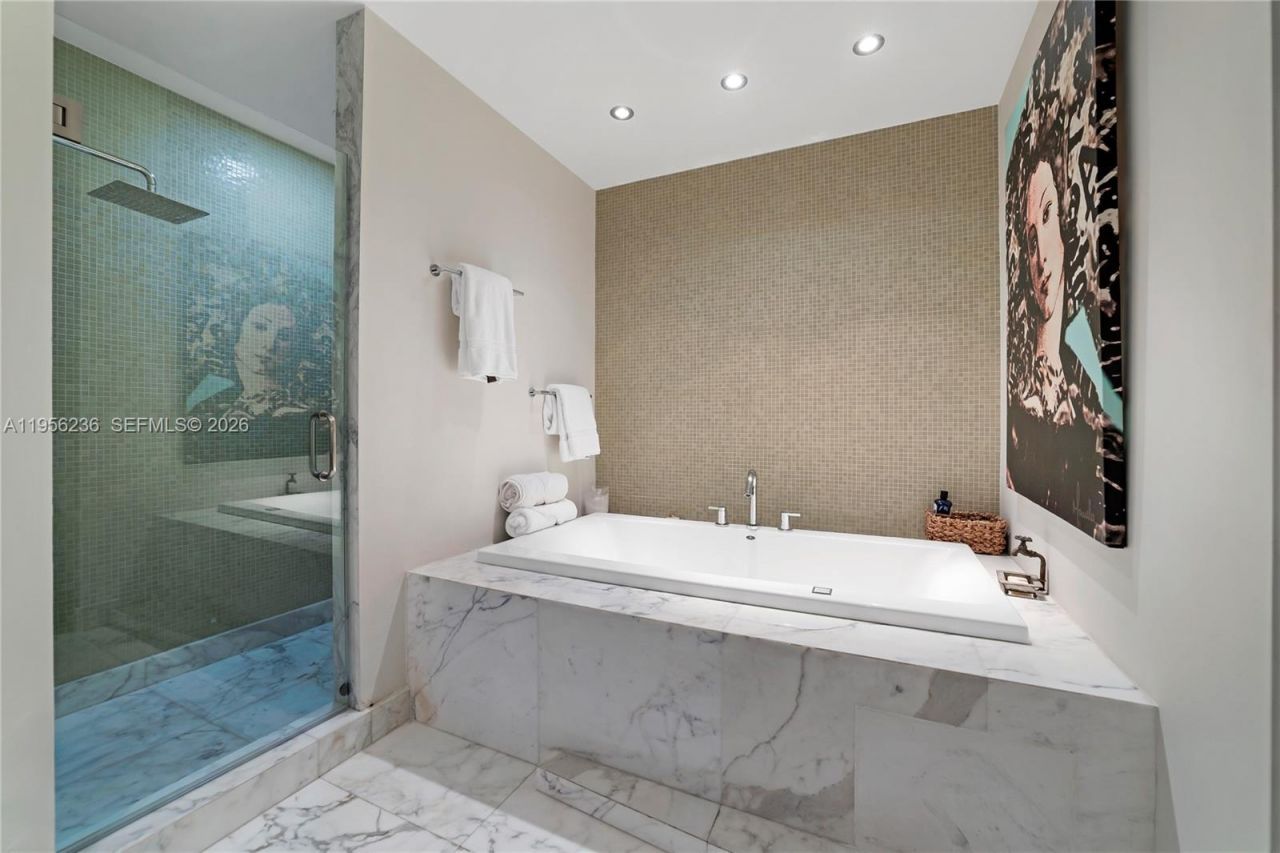 1331 Brickell Bay Dr , Unit PH4605, Miami, FL 33131 Photo