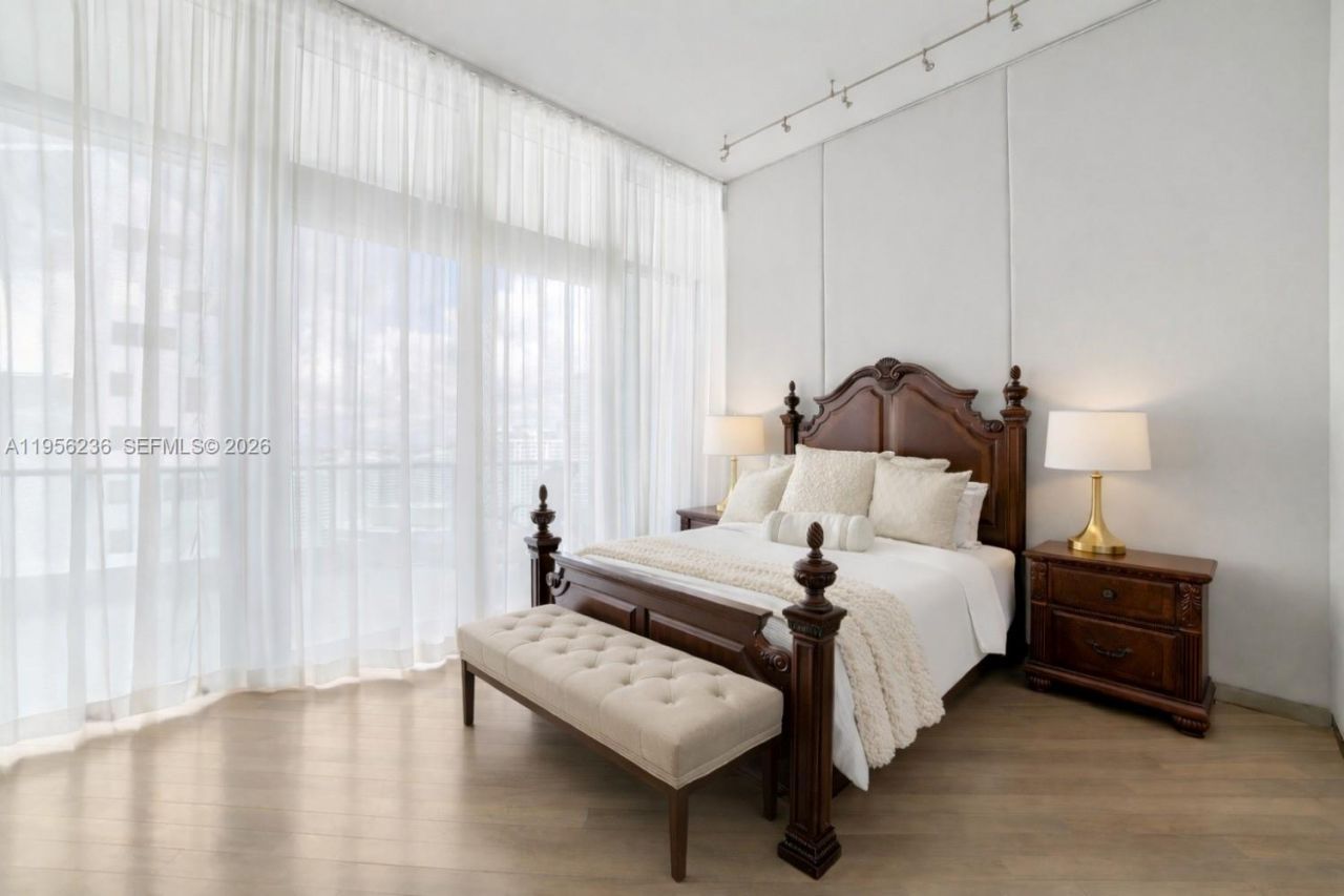 1331 Brickell Bay Dr , Unit PH4605, Miami, FL 33131 Photo