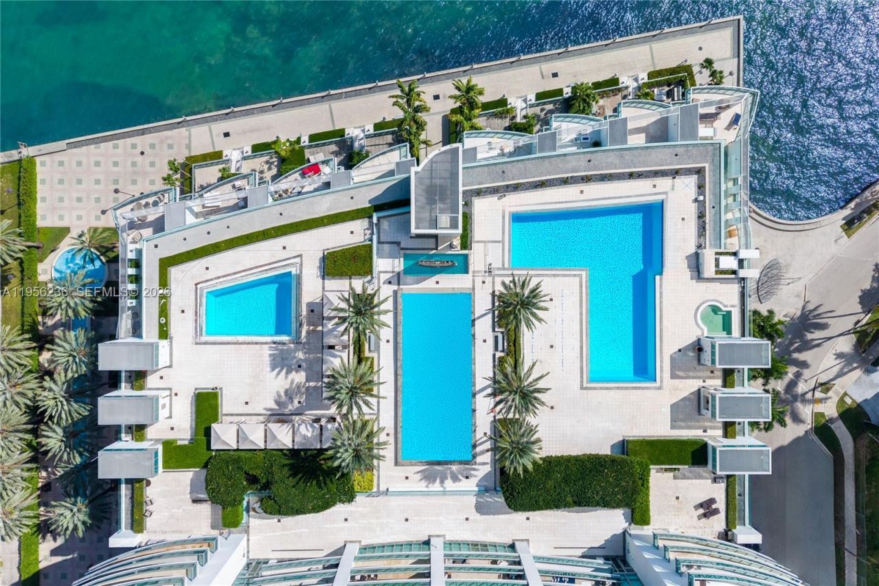 1331 Brickell Bay Dr , Unit PH4605, Miami, FL 33131 Photo