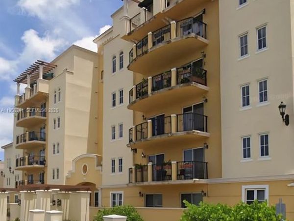 322 Madeira Ave , Unit 104, Coral Gables, FL 33134