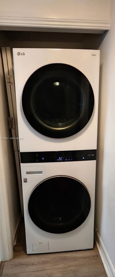 322 Madeira Ave , Unit 104, Coral Gables, FL 33134 Photo