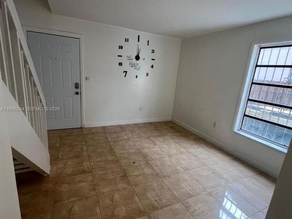 Unit 1-B-7, Hialeah, FL 33012