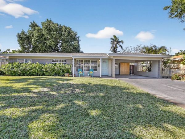 4441 NE 17th Ave , Oakland Park, FL 33334