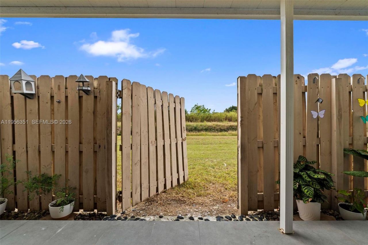 11361 SW 160th Ct, Miami, FL 33196 Photo