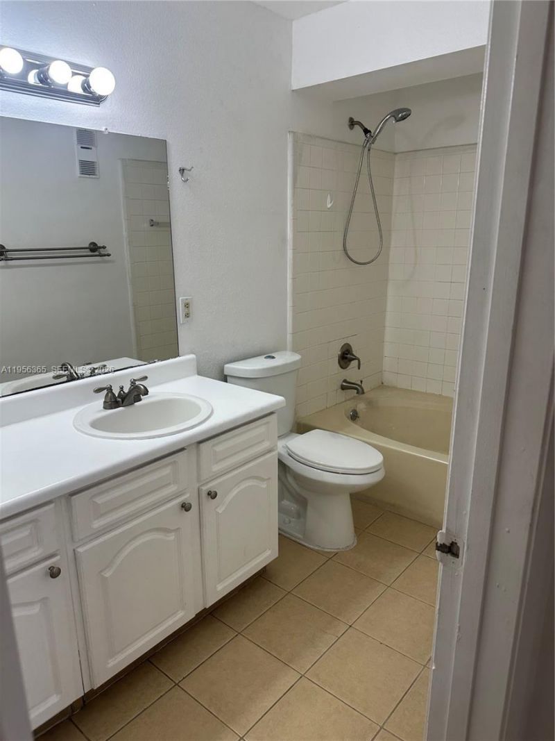 15560 SW 104th Ter , Unit 625, Miami, FL 33196 Photo