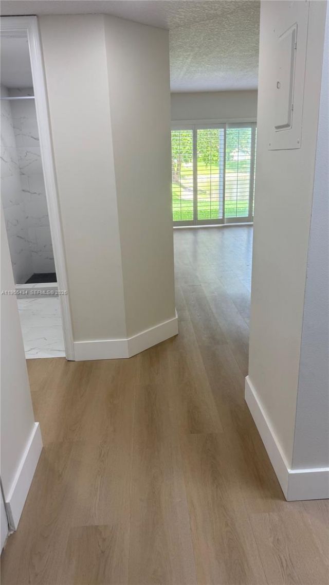 900 Twin Lakes Dr , Unit 8-A, Coral Springs, FL 33071 Photo