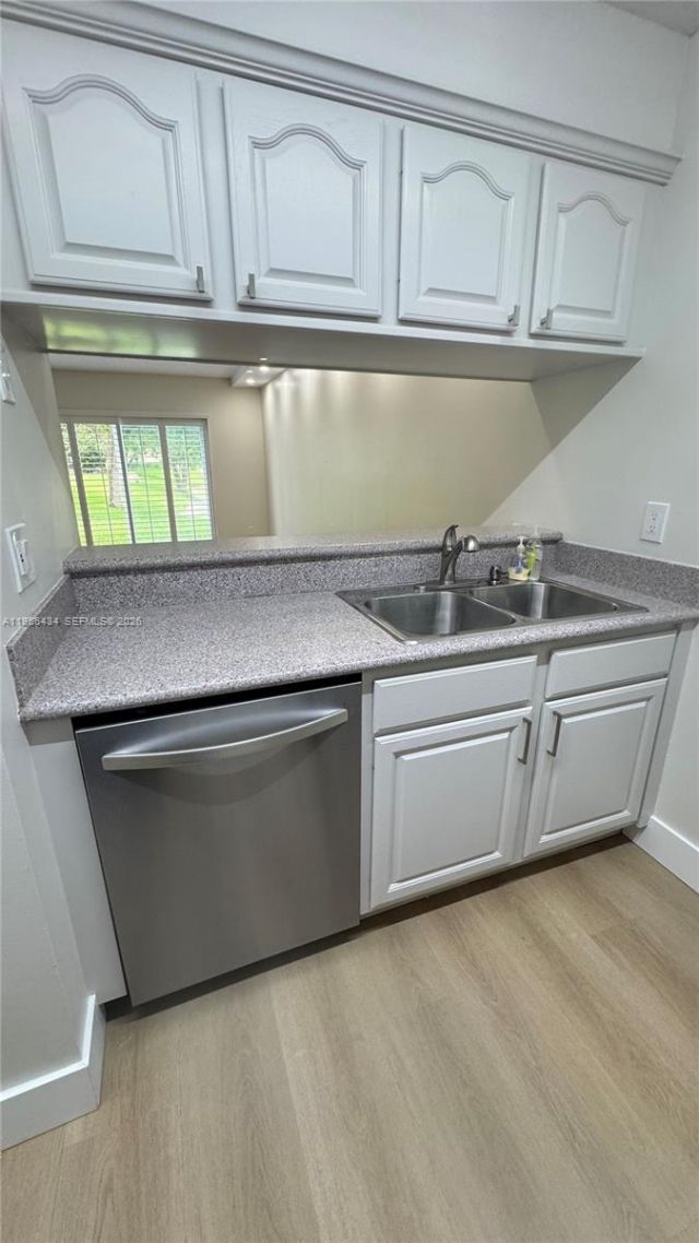 900 Twin Lakes Dr , Unit 8-A, Coral Springs, FL 33071 Photo