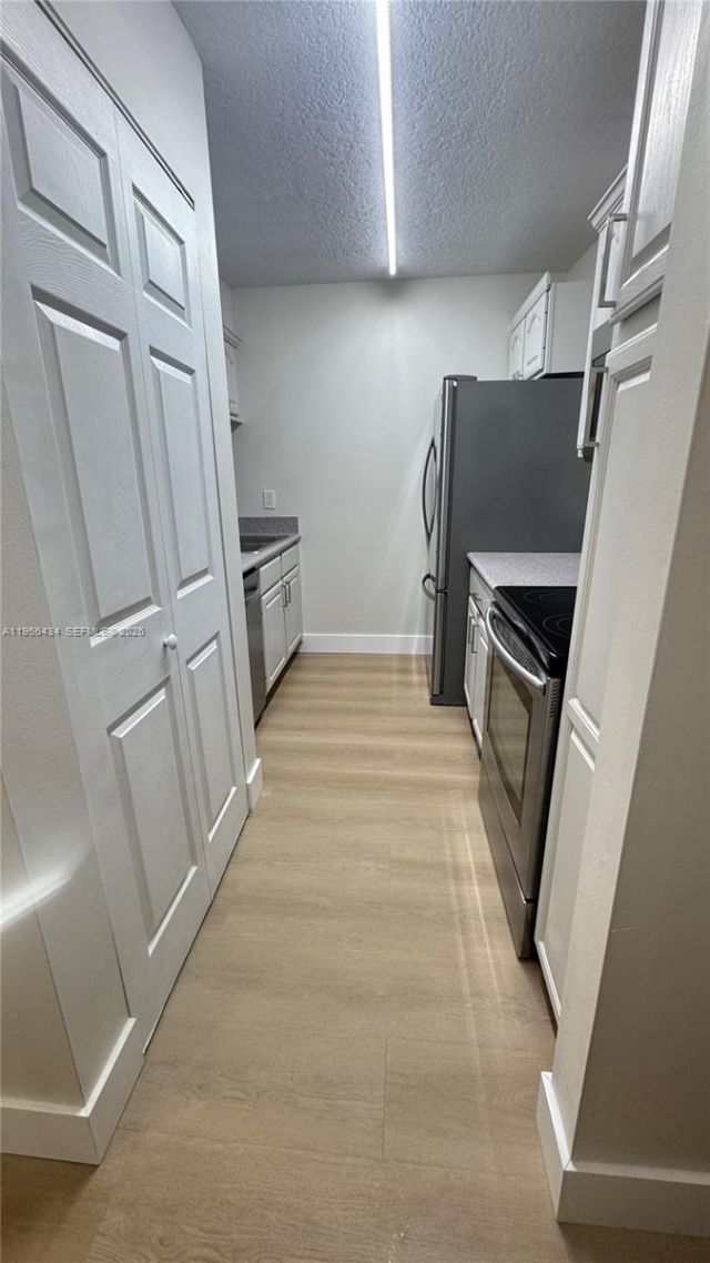 900 Twin Lakes Dr , Unit 8-A, Coral Springs, FL 33071 Photo