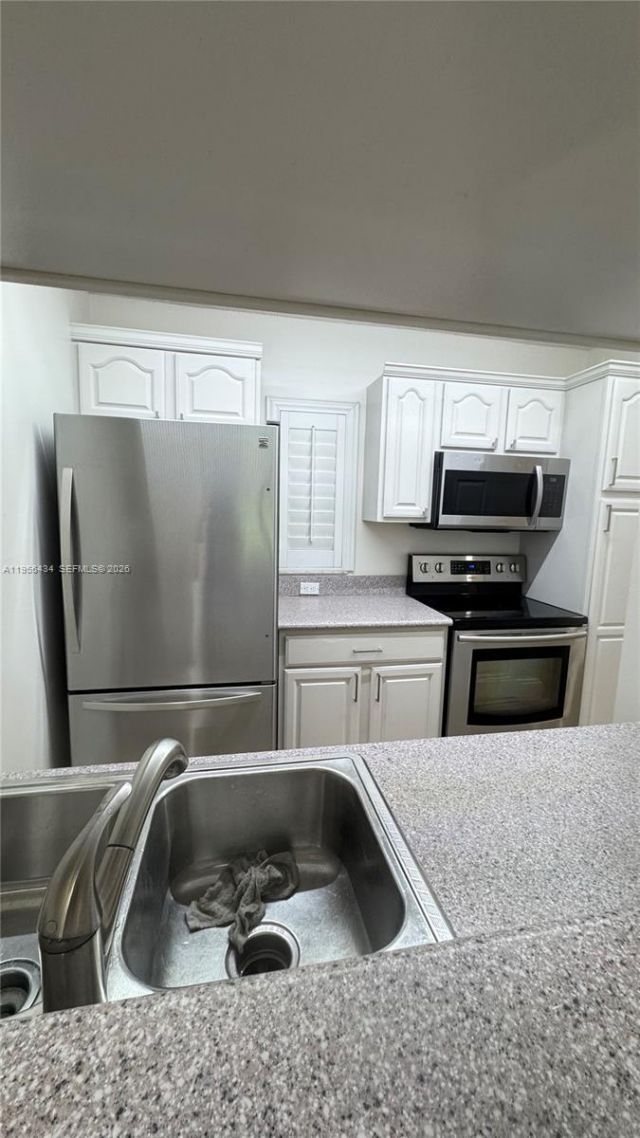 900 Twin Lakes Dr , Unit 8-A, Coral Springs, FL 33071 Photo