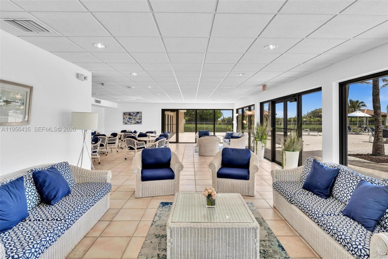 2625 Collins Ave, Unit 1109, Miami Beach, FL 33140 Photo