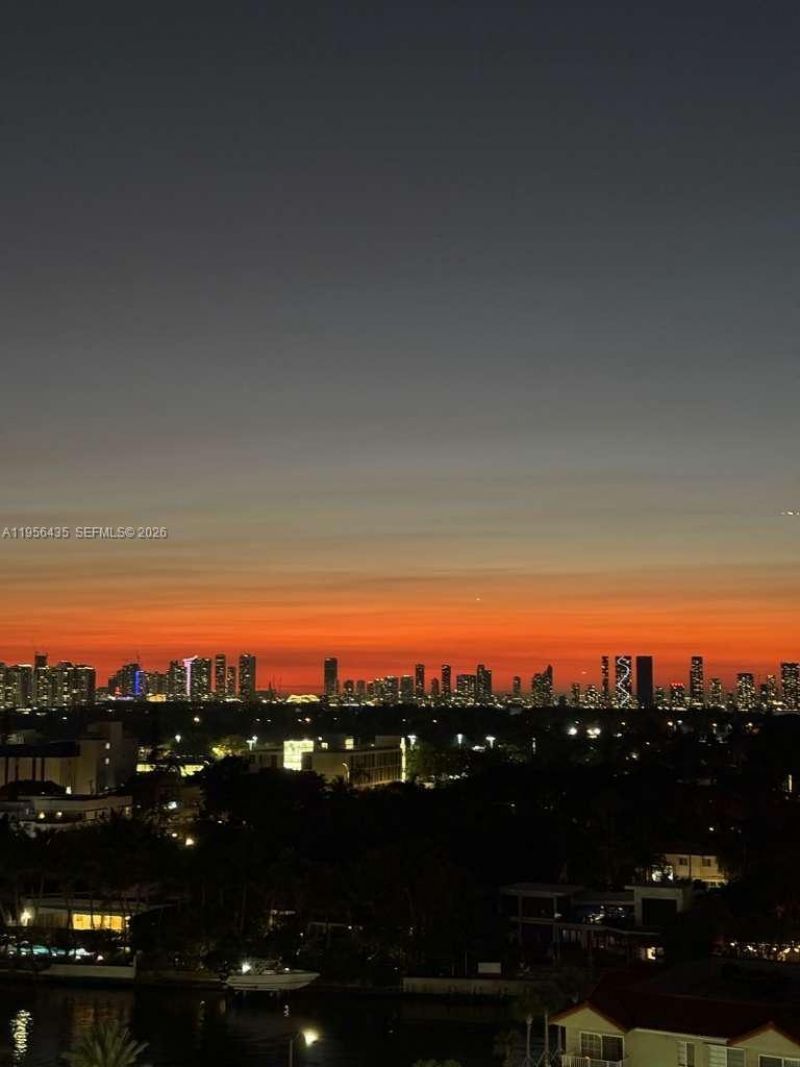 2625 Collins Ave, Unit 1109, Miami Beach, FL 33140 Photo