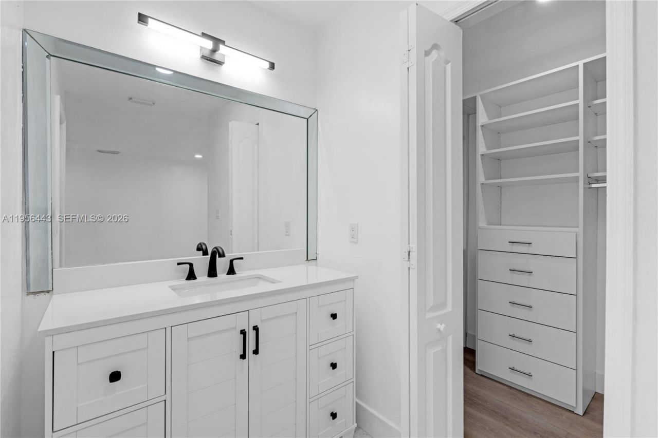 15322 SW 177th Ter, Miami, FL 33187 Photo