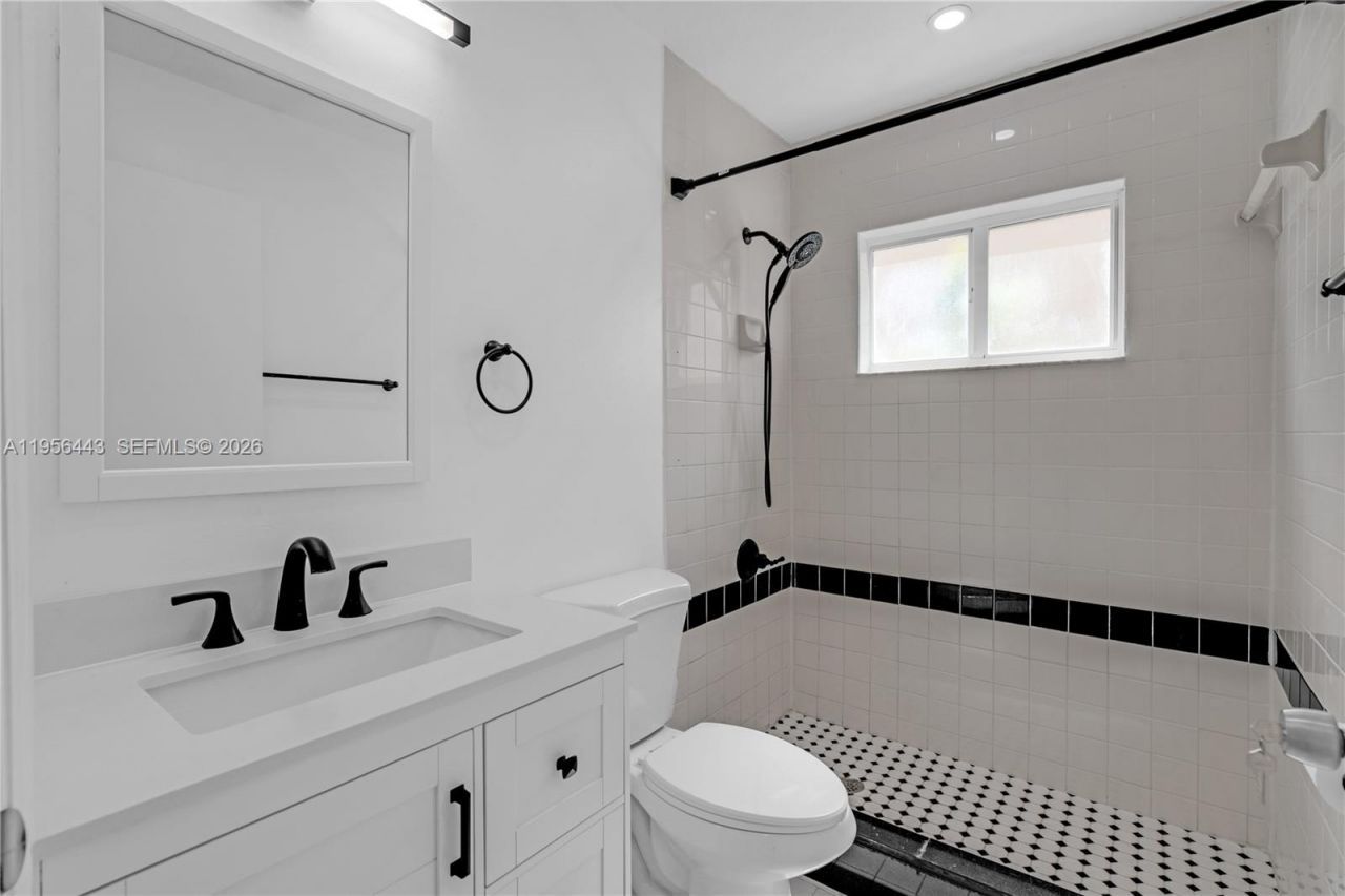 15322 SW 177th Ter, Miami, FL 33187 Photo