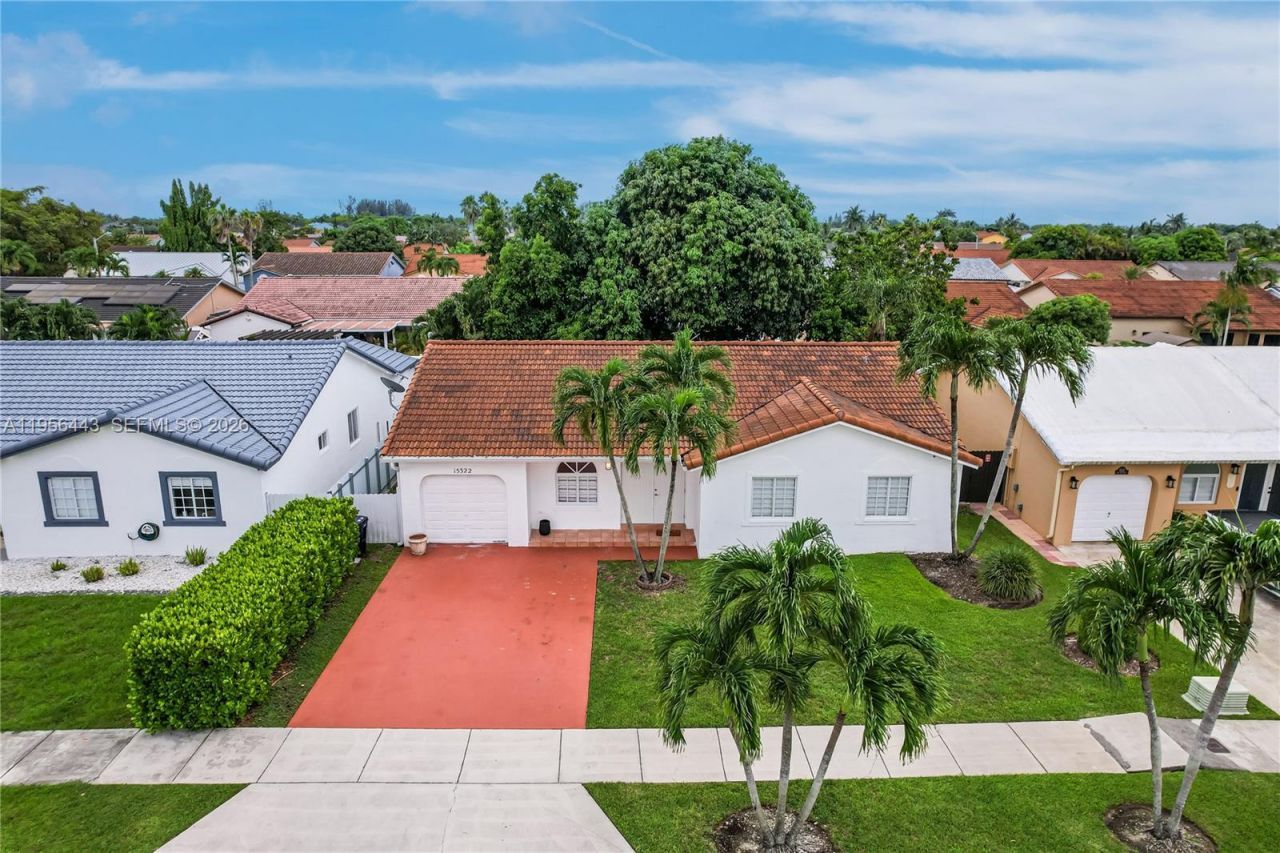 15322 SW 177th Ter, Miami, FL 33187 Photo