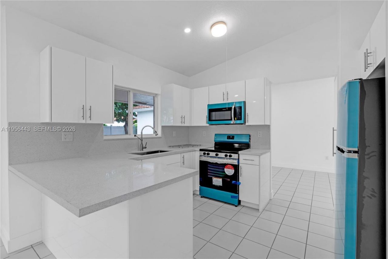 15322 SW 177th Ter, Miami, FL 33187 Photo