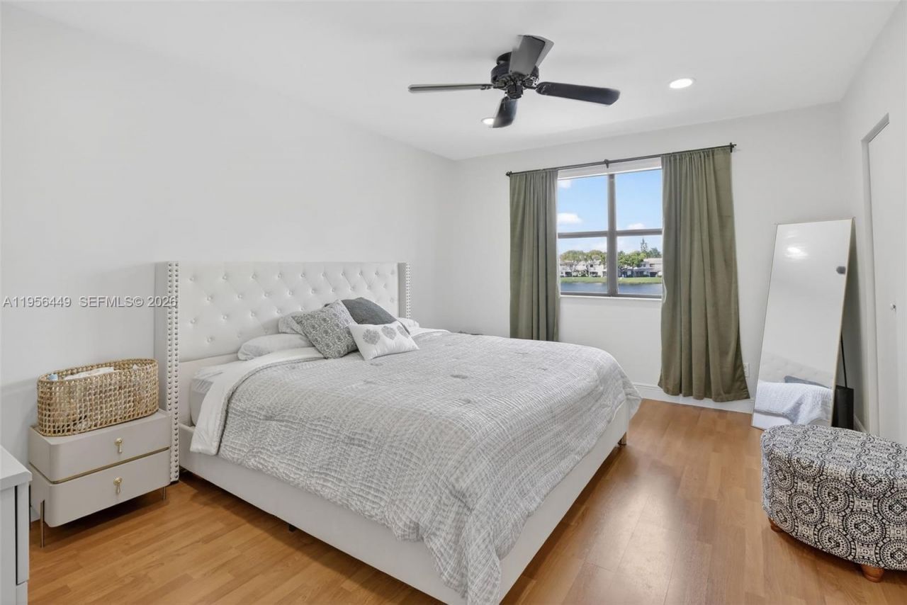 10431 NW 3rd St, Pembroke Pines, FL 33026 Photo